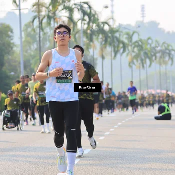 Runner Photo 7004641