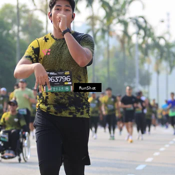 Runner Photo 7004660