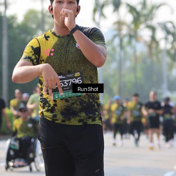Runner Photo 7004673