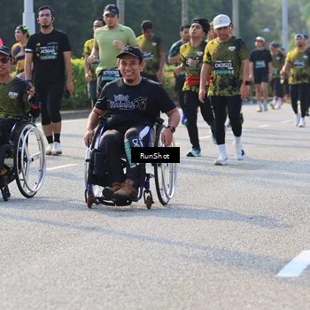 Runner Photo 7004682