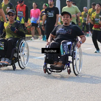 Runner Photo 7004687