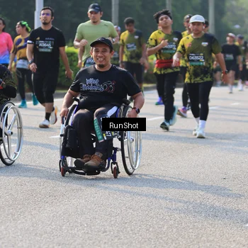 Runner Photo 7004688