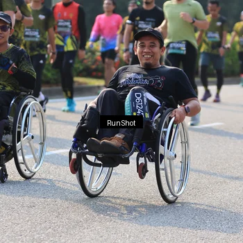 Runner Photo 7004689