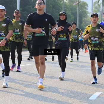 Runner Photo 7004721