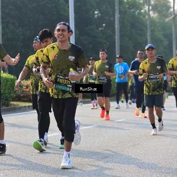 Runner Photo 7004771