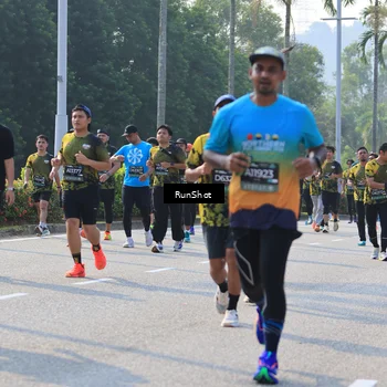 Runner Photo 7004781