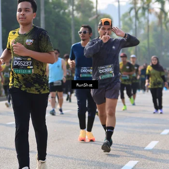 Runner Photo 7004807