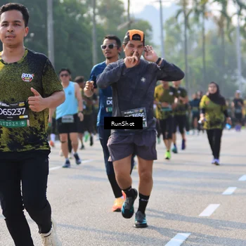 Runner Photo 7004808