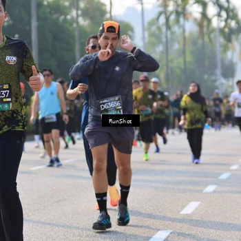 Runner Photo 7004809