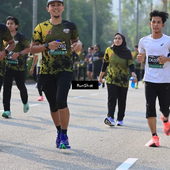 Runner Photo 7004844