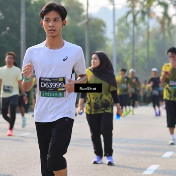 Runner Photo 7004852