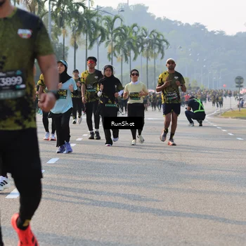 Runner Photo 7004853