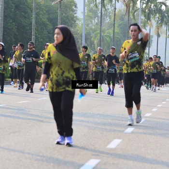Runner Photo 7004860