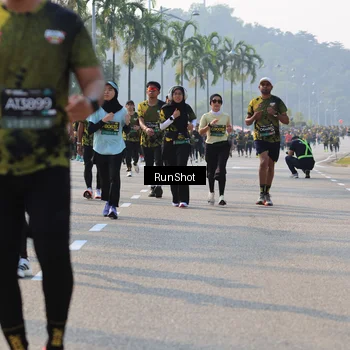 Runner Photo 7004863