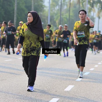 Runner Photo 7004866