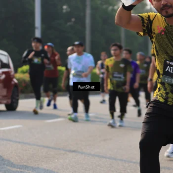 Runner Photo 7004918