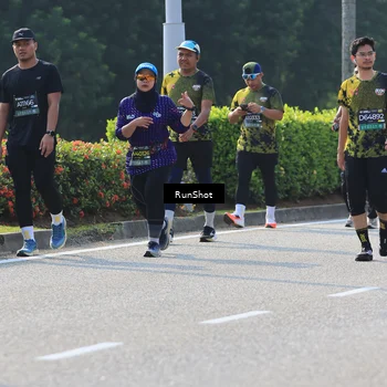 Runner Photo 7004934