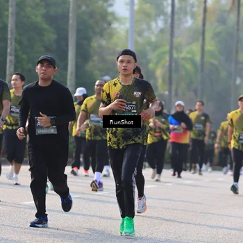 Runner Photo 7005116