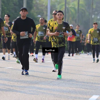 Runner Photo 7005141