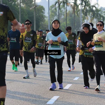 Runner Photo 7005157