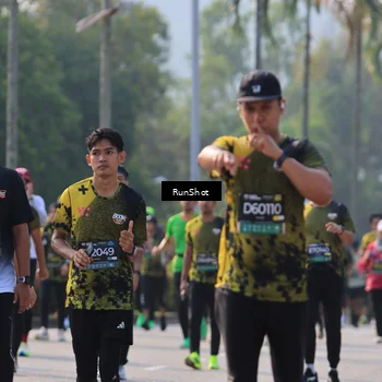 Runner Photo 7005308