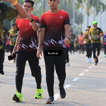 Runner Photo 7005344