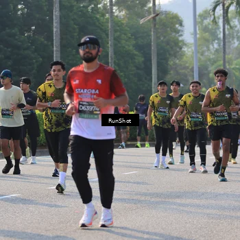 Runner Photo 7005435