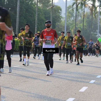 Runner Photo 7005438