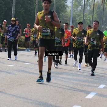 Runner Photo 7005458