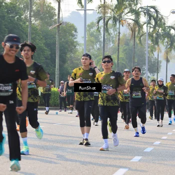 Runner Photo 7005959