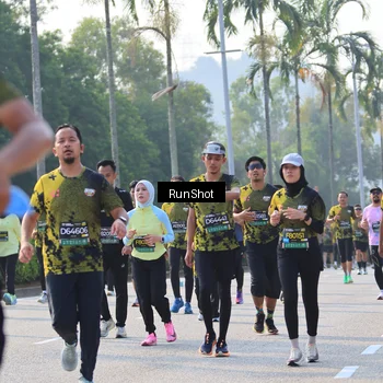 Runner Photo 7006006