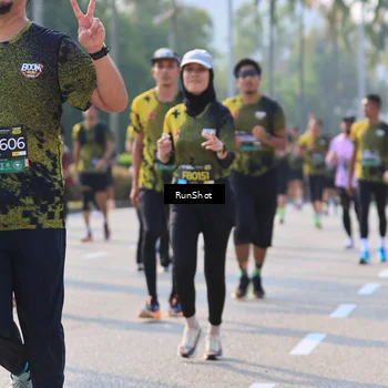Runner Photo 7006019