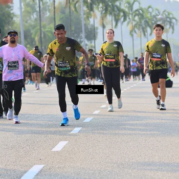 Runner Photo 7006049