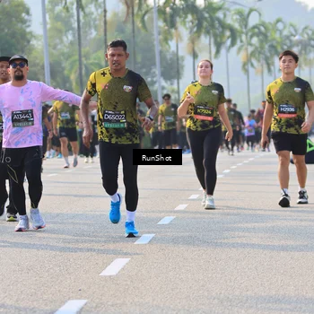 Runner Photo 7006059