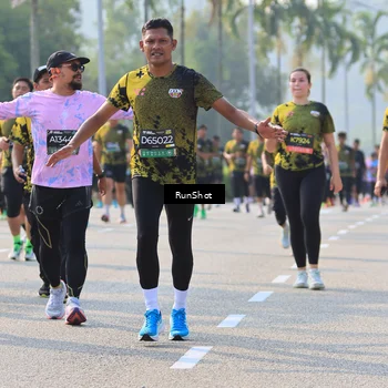 Runner Photo 7006060