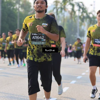 Runner Photo 7006098