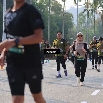 Runner Photo 7006125