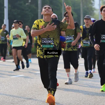 Runner Photo 7006173