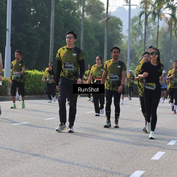 Runner Photo 7006306