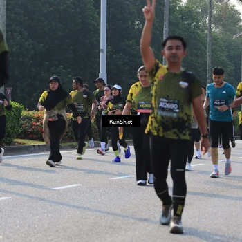 Runner Photo 7006666