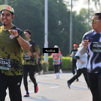 Runner Photo 7006740