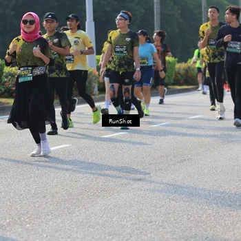 Runner Photo 7007024