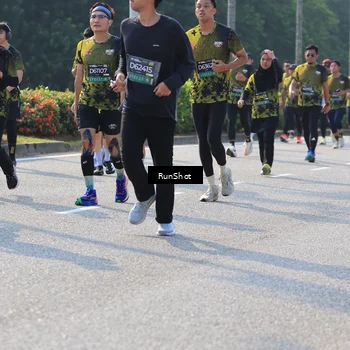 Runner Photo 7007040
