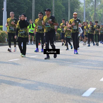 Runner Photo 7007050