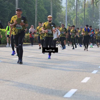 Runner Photo 7007053