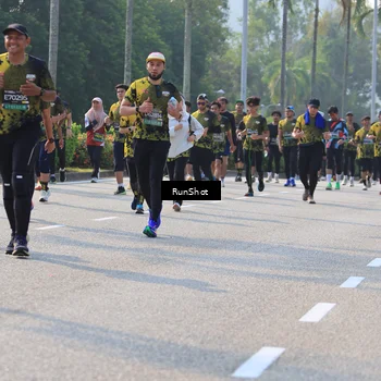 Runner Photo 7007054