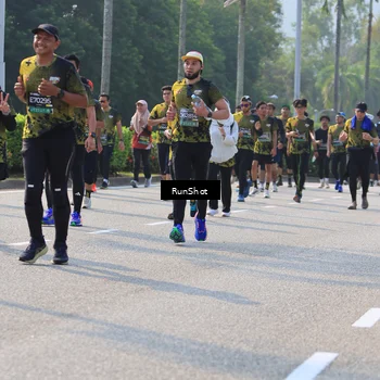 Runner Photo 7007055