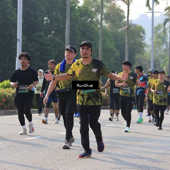 Runner Photo 7007061