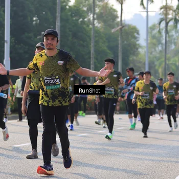 Runner Photo 7007066