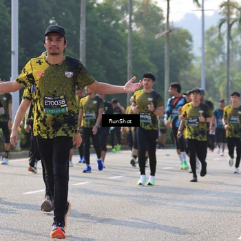 Runner Photo 7007071